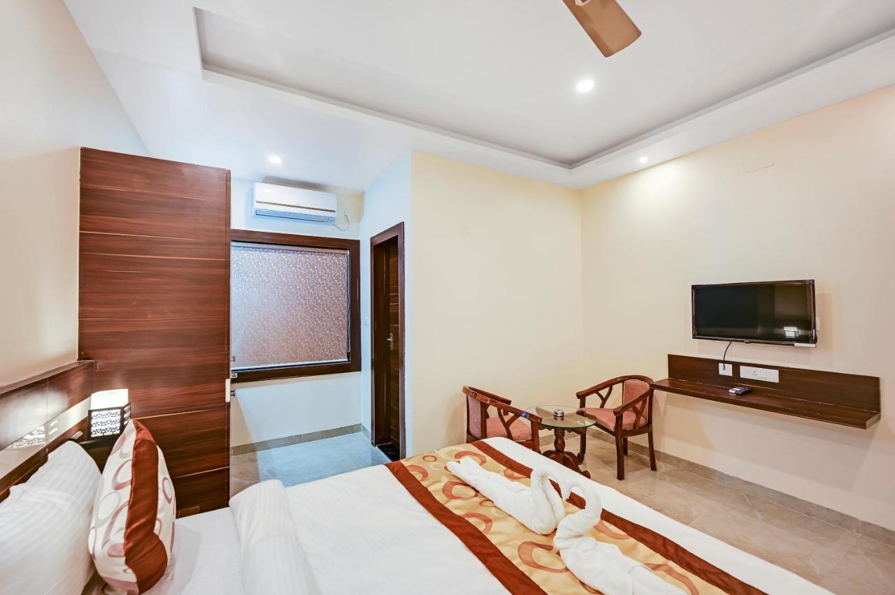 Hotel Sj Pride Bhuvanesvar Kültér fotó