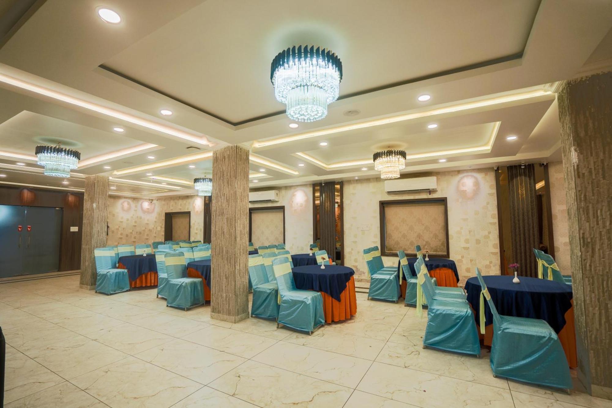 Hotel Sj Pride Bhuvanesvar Kültér fotó